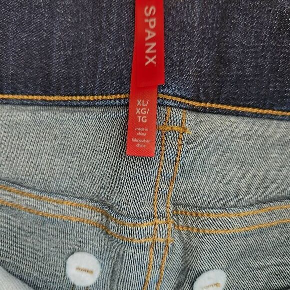 Spanx Flare Jeans Womens XL Midnight Shade Pull On $148 Retail Dark Wash - Picture 5 of 6